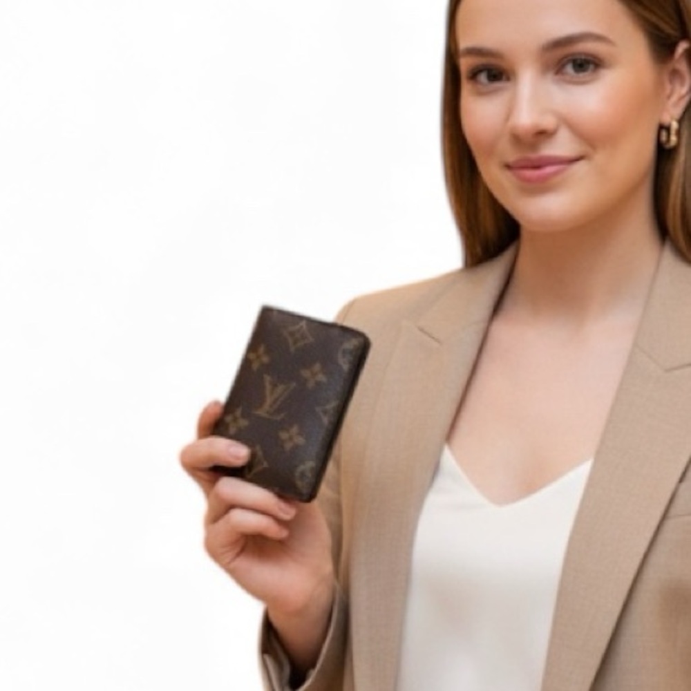Louis Vuitton Monogram Card Holder.